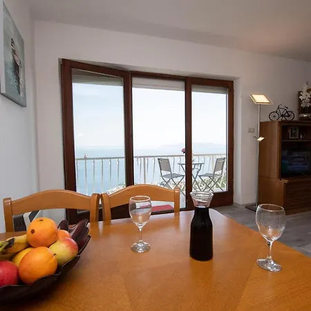 Bela Vista 5 Rustikales Apartment Volosko